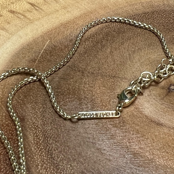 Kendra Scott Lapis Arrowhead Necklace 💙✨ - Picture 5 of 9